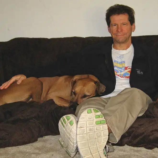 What are the controversies and hype logic behind the Runes that encountered setbacks during launch?